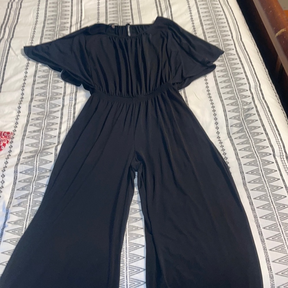 Spense short sleeve black jumper